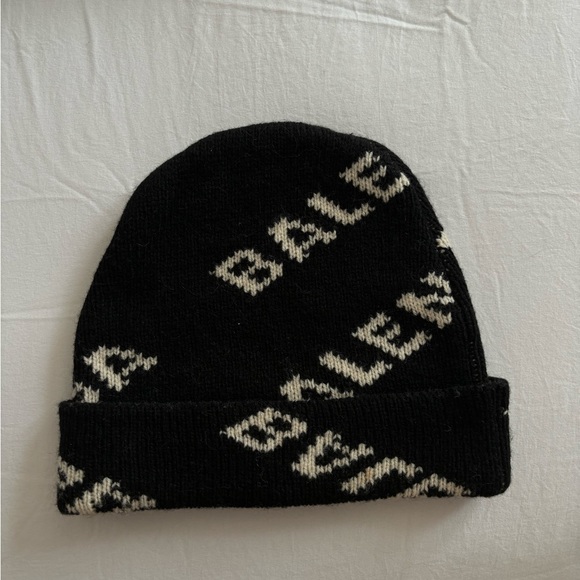 Balenciaga beanie - Picture 4 of 4